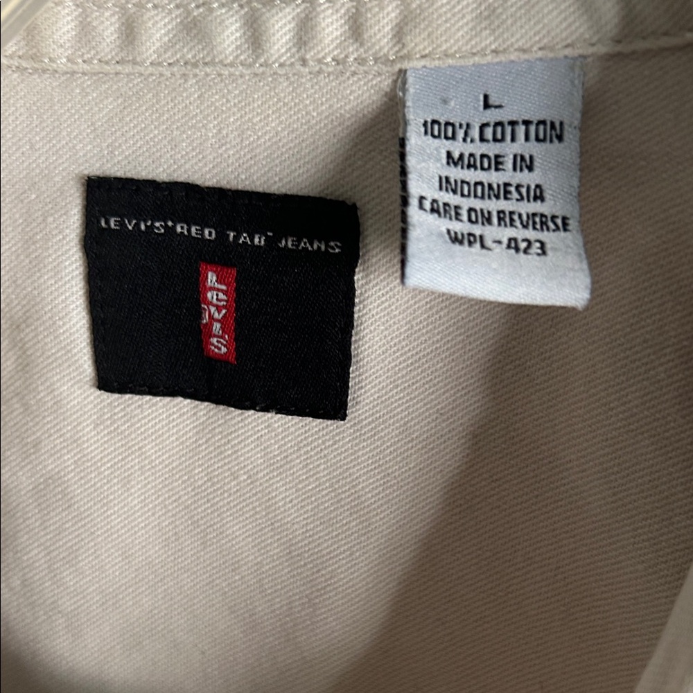 Levi Men's Cream Button-Up Denim Shirt - Size Large - Picture 3 of 5